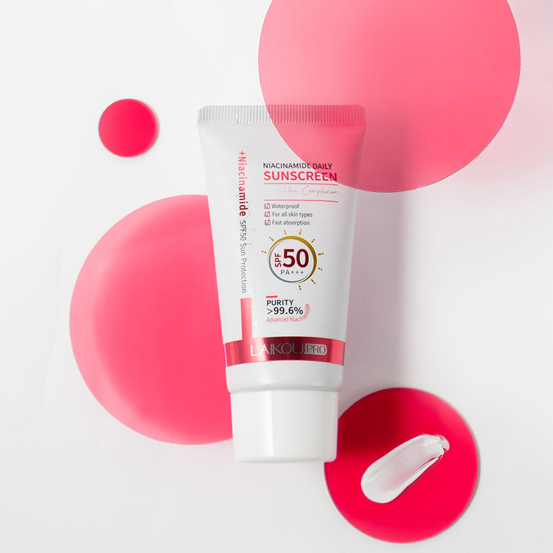کرم ضدآفتاب ضدپیری و روشن کننده spf50 نیاسینامید حرفه ای لایکو - 50g